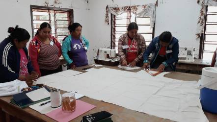 Capacitaciones en Costura y Educación Financiera para mujeres indígenas