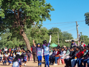 Estudiantes del CEA en su presentación