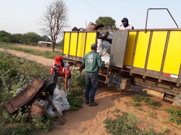 Minga ambiental en Pozo Amarillo