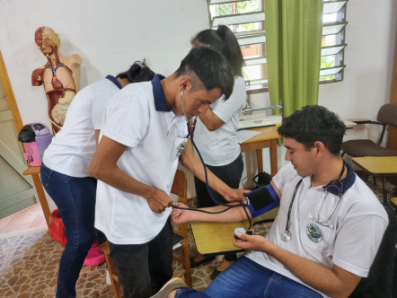 Práctica de lo aprendido durante las clases de Enfermería
