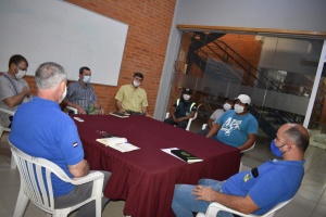 Reunión sobre la recolección y disposición de residuos de Yalve Sanga