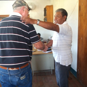 La comunidad indígena de Armonía recibe nuevo asesor rural