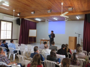 Funcionarios nuevos de la ASCIM se capacitan en el relacionamiento intercultural