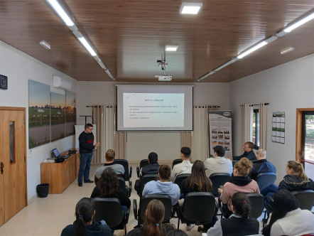 Jornada de “Realidad Nacional” en ASCIM